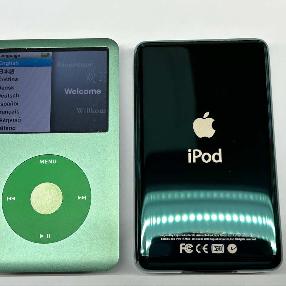 Apple iPod Classic Green and Black 160gb 7th generation